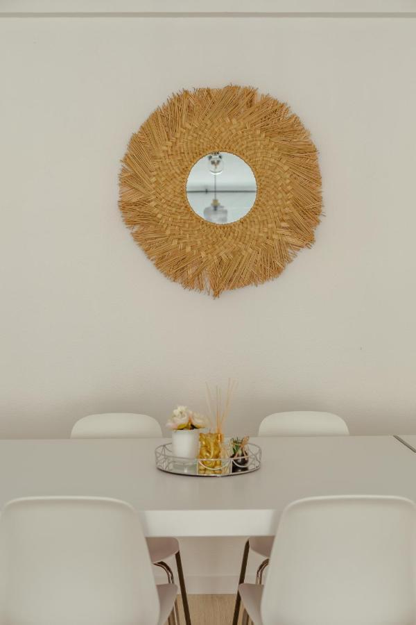 Elegant 3 Bedroom Apt - City Centre - Garage - Metro Lisbon Luaran gambar