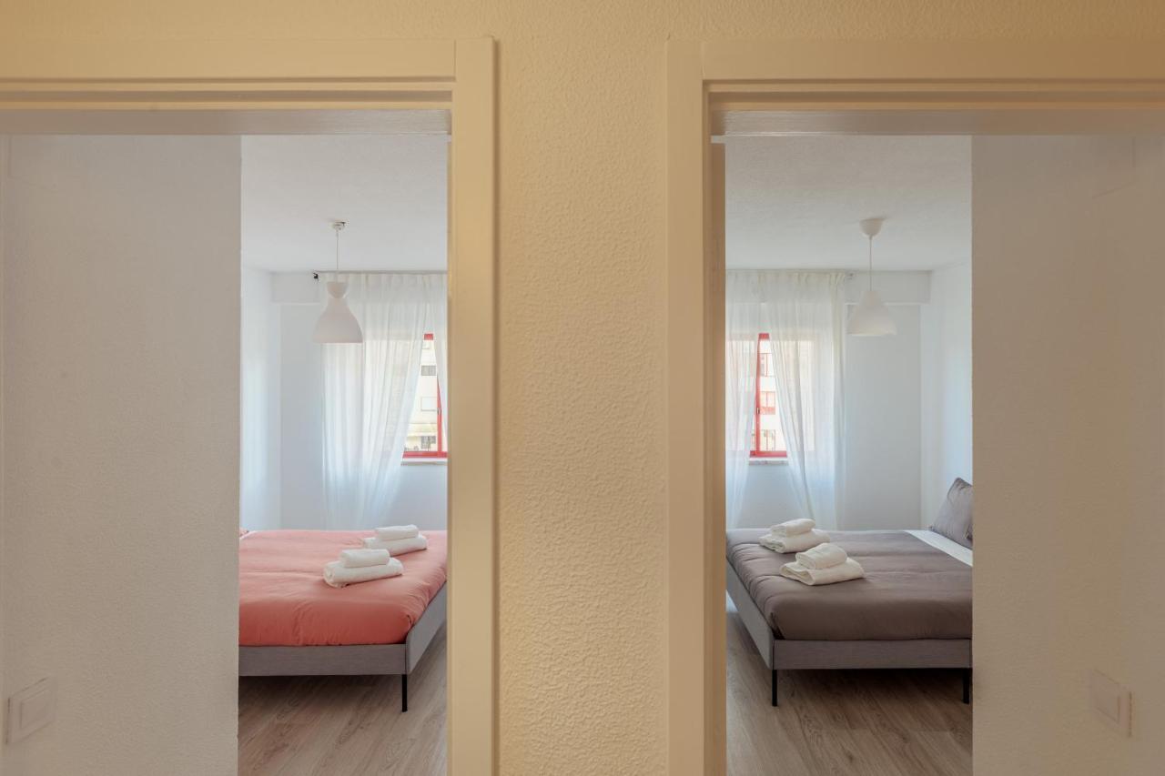 Elegant 3 Bedroom Apt - City Centre - Garage - Metro Lisbon Luaran gambar