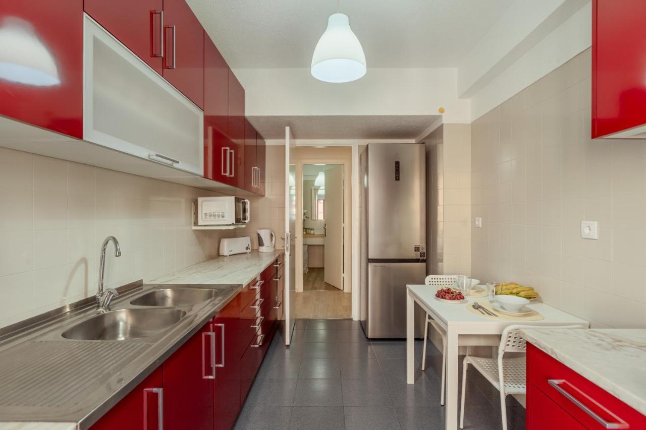 Elegant 3 Bedroom Apt - City Centre - Garage - Metro Lisbon Luaran gambar